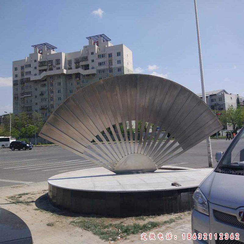 不锈钢扇子雕塑（2）