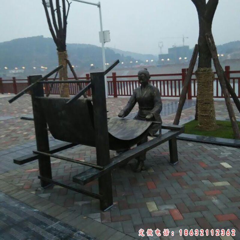 织布人物铜雕（5）