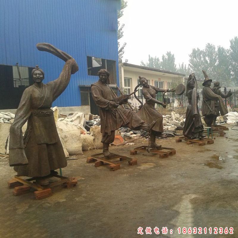 藏族舞蹈人物铜雕（2）