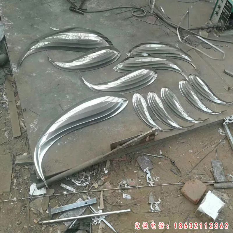 不锈钢抽象鱼雕塑（1）