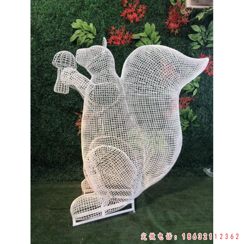 不锈钢松鼠雕塑（4）