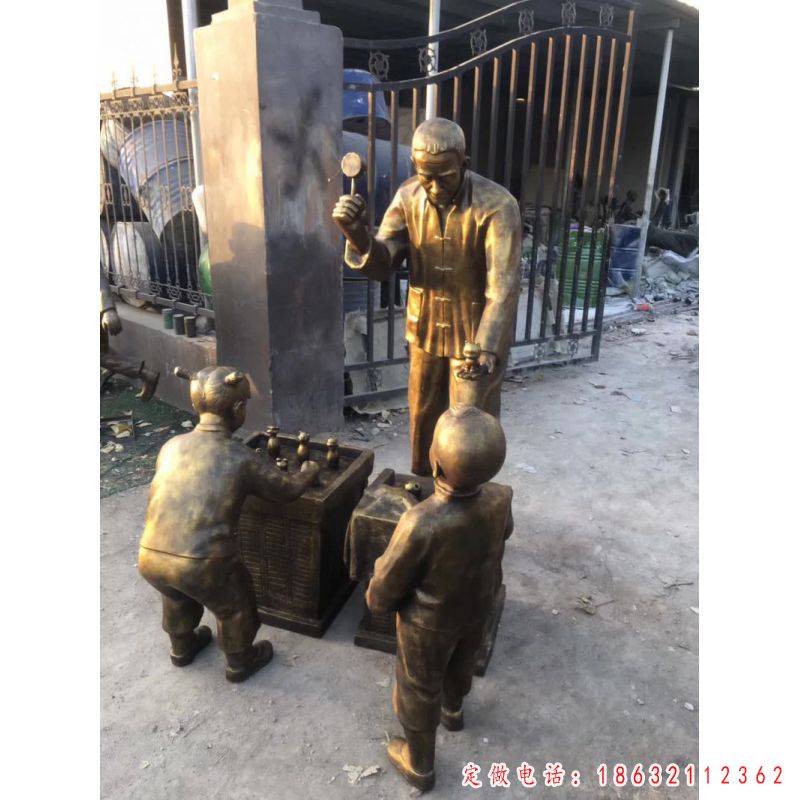 街边卖货郎人物铜雕（2）