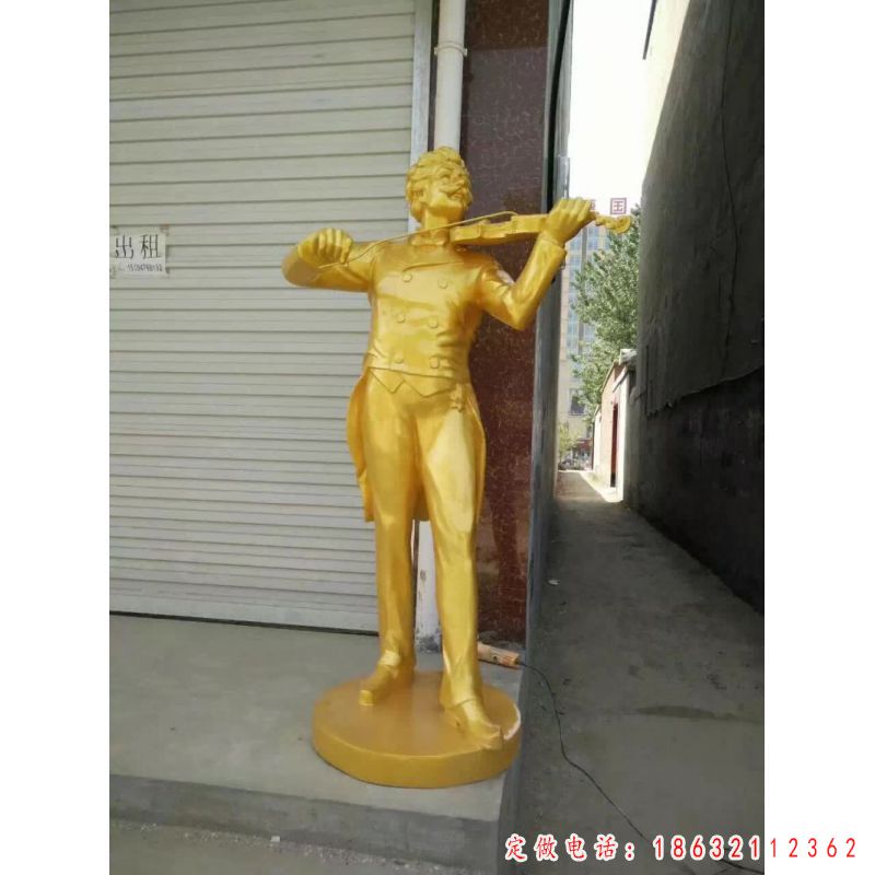拉小提琴人物铜雕（1）