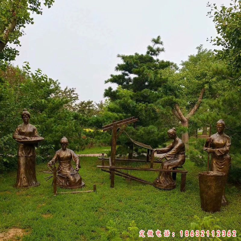 古代纺织人物铜雕（1）