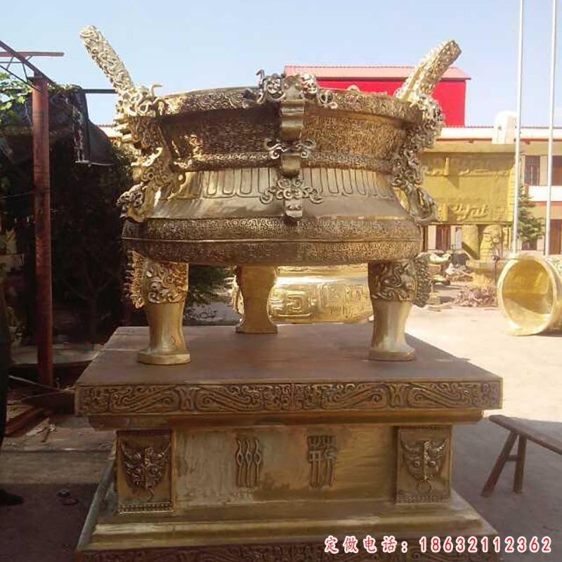 三足圆鼎广场景观铜雕（1）