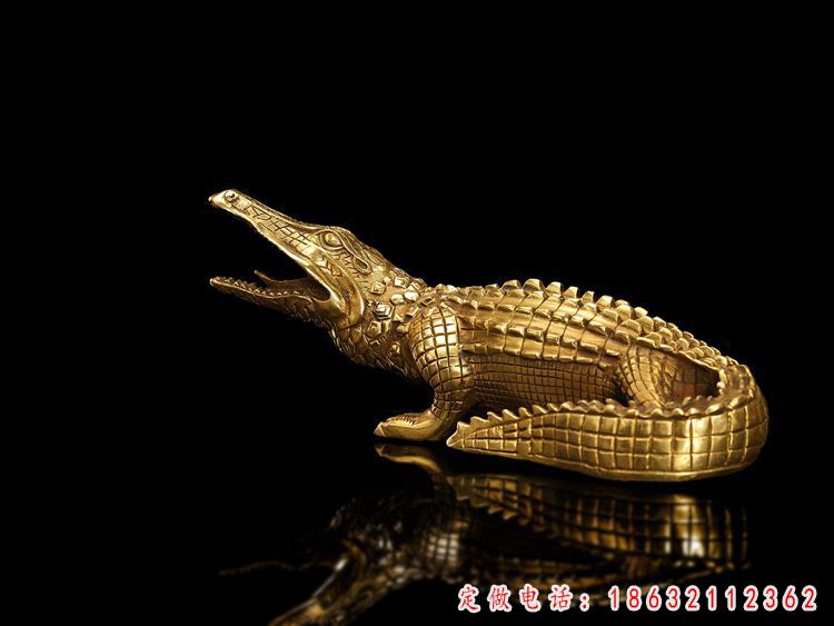 鳄鱼动物铜雕 (3)