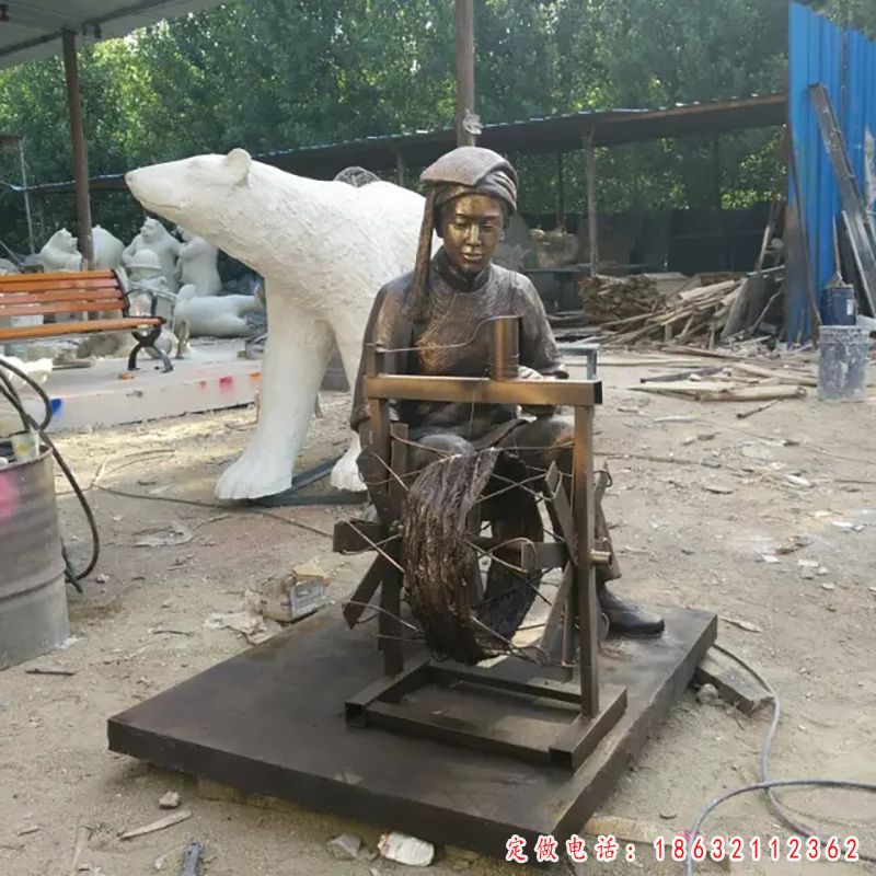 广场纺织人物铜雕（1）