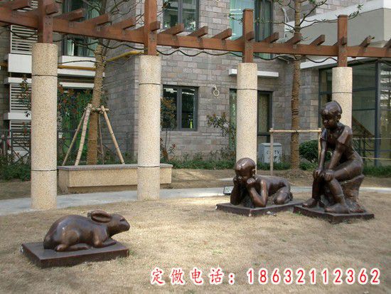 公园玩耍铜雕，玩游戏人物雕塑 (5)